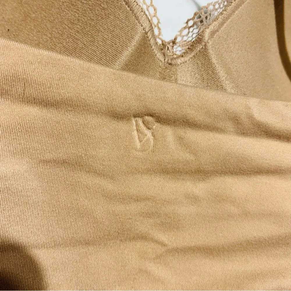 Victoria's Secret Tan Wireless Seamless Bra with Adjustable Straps - Picture 4 of 5